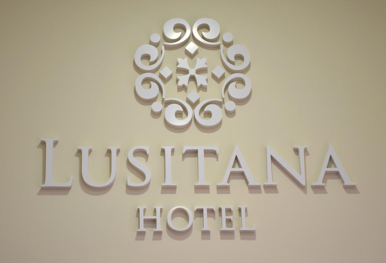 Lusitana Hotel OOporto Esterno foto